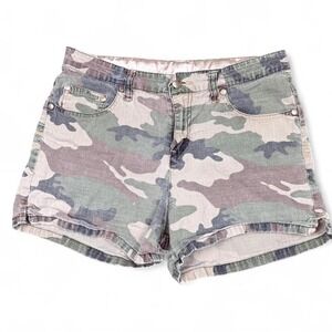 Y2K Mudd camo shorts